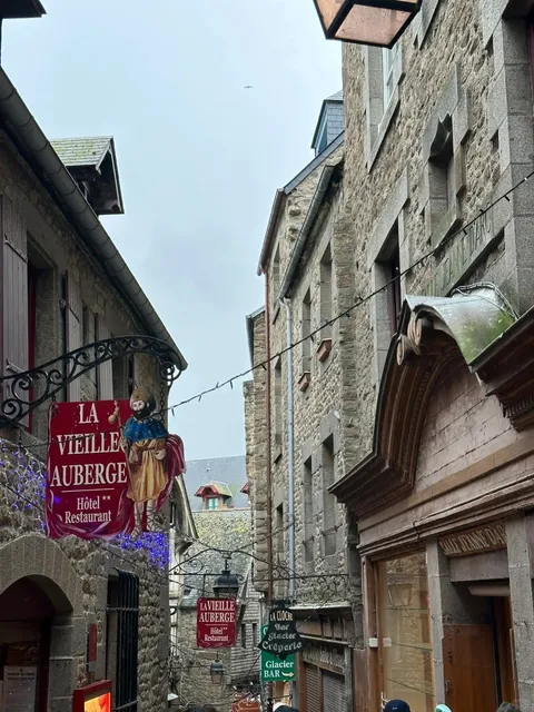 🇫🇷 Brittany Road Trip: Embracing the Moody Magic ☁️🌊 