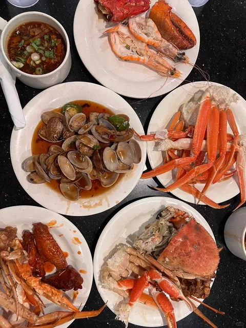 🇺🇸 North Carolina Food Find | Seafood Feast 🦞 Ultimate Buffet Gem 