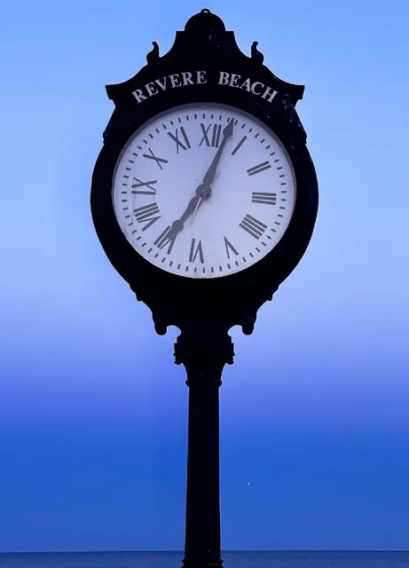 🇺🇸 Boston is like the movie clock in reverse