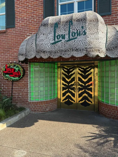 🌟 Art Deco Vibes, Stunning Style & Amazing Staff! 🎨