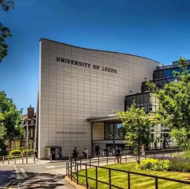 🇬🇧 Exploring the University of Leeds