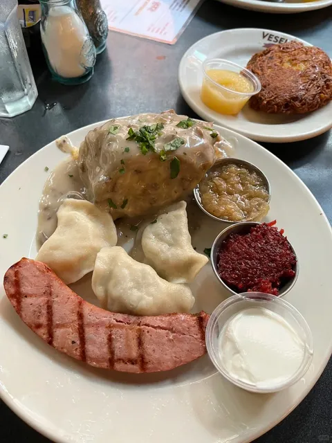 New York’s Ukrainian Restaurant 🍔kraine