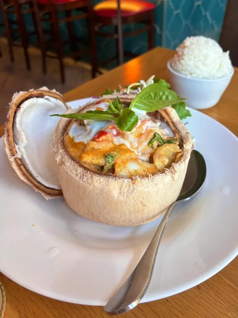 Seattle Thai Food! Must-Try Seafood Coconut Curry