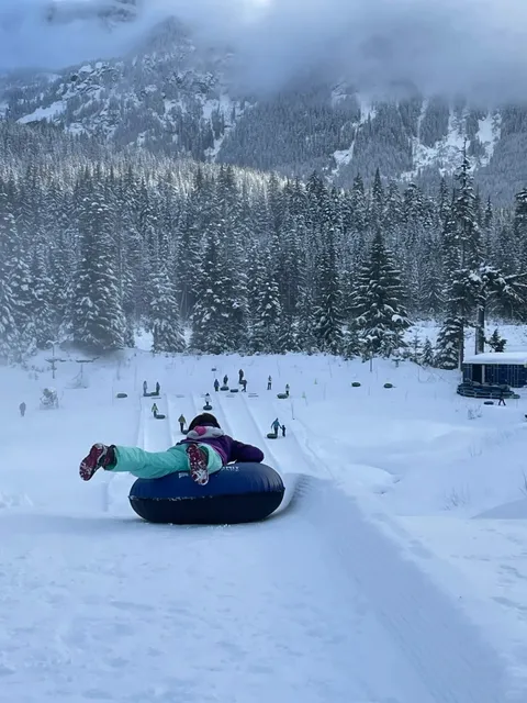  Besides Skiing, You Can Also Play in the Snow with Donuts 🍩