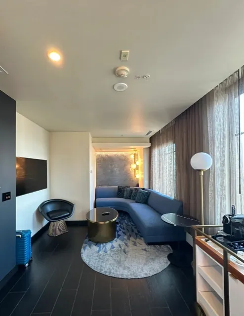 🏙️ W Minneapolis – The Foshay | A Historic Art Deco Landmark Reborn