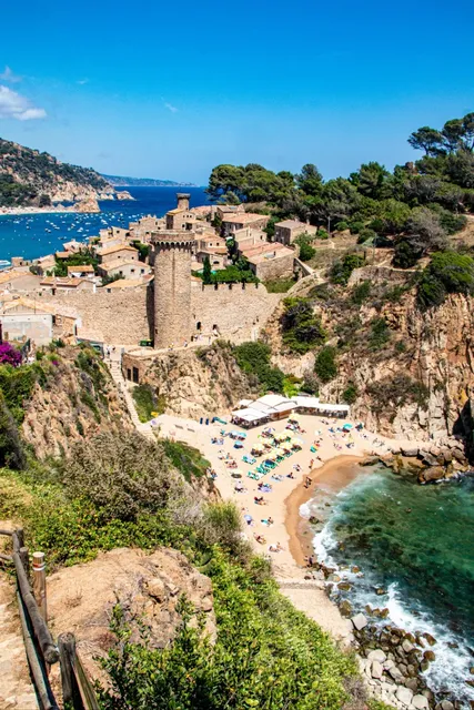  Tossa Town: Encountering the Enchanting Blues of the Mediterranean