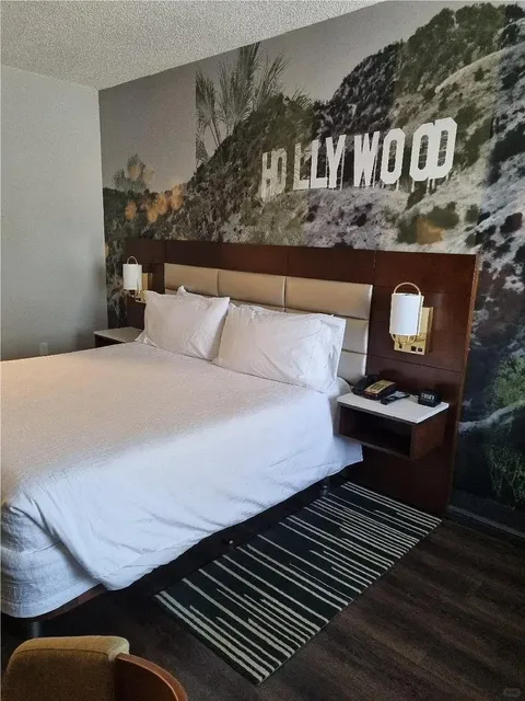 Can't Help But Share This Affordable LA Hotel! 💖✨ Near Hollywood |||