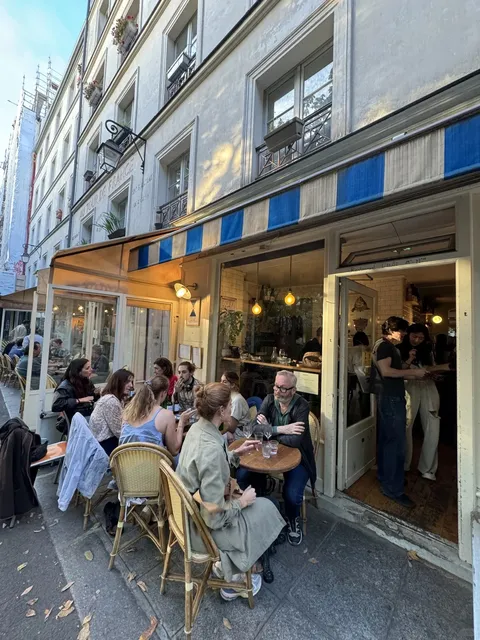 A Delicious Seafood Bistro in Paris 🐙🦐🦞