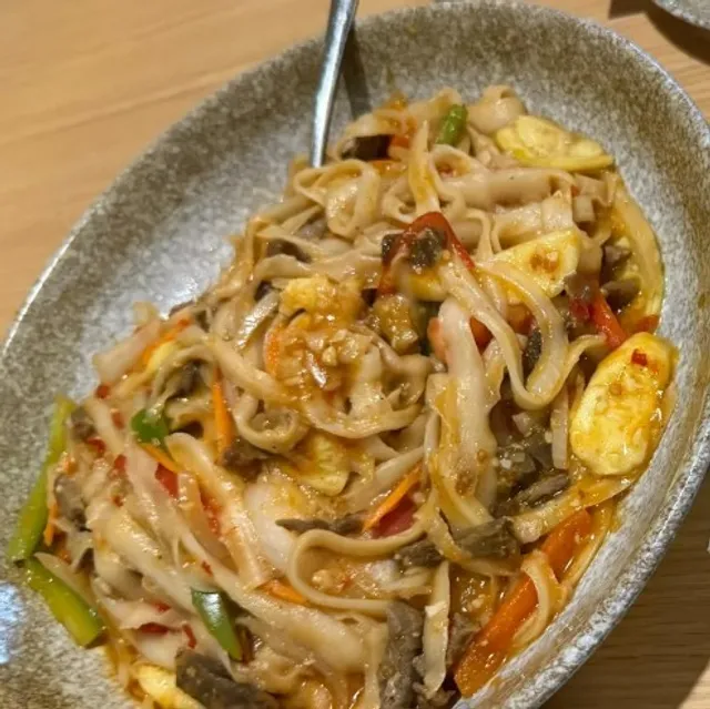 Meet Up Noodles 🍜 | Taste of Authentic Chinese Noodles in Minneapolis