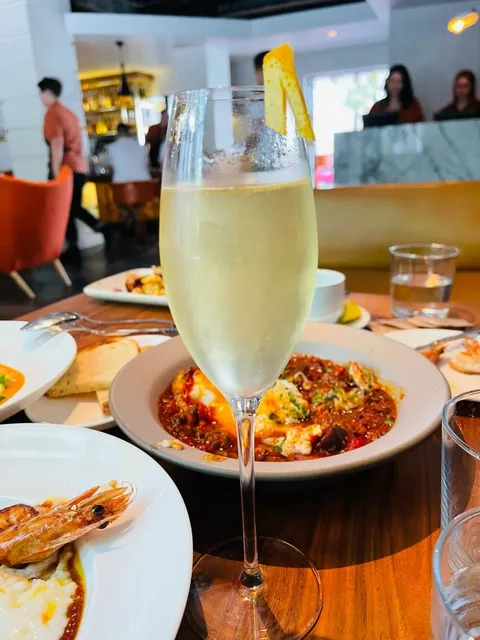 Los Angeles | An Artful New American Restaurant 🍽️🎨