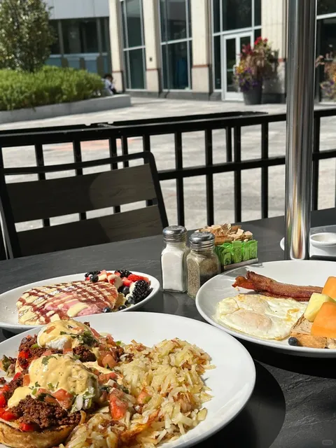 My Friend Visited Chicago — Here’s What We Ate! 🙋🏻‍♀️