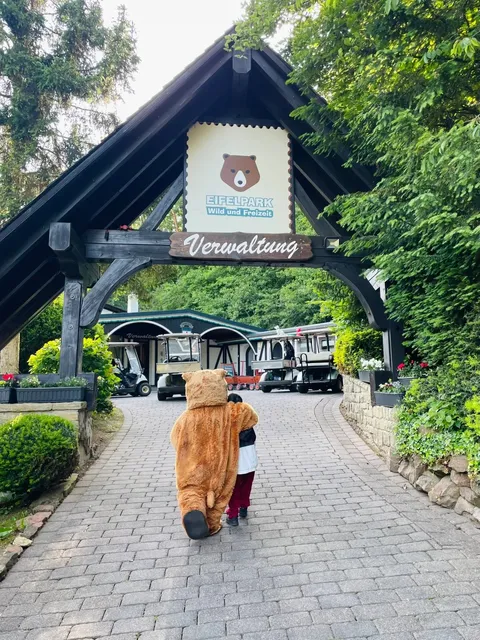 German Eiffel Park | Zoo + Amusement Park Combo