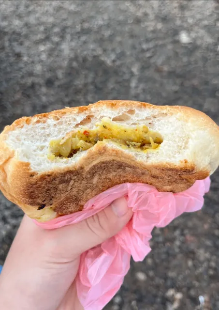 Fish Market Finds & English Breakfast in Colombo 🥞