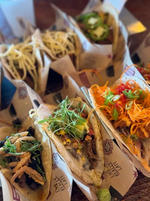 Dallas’s Valvet Taco: A Tex-Mex Feast! 🌮