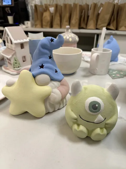 North York Ceramic Graffiti Café 🌿