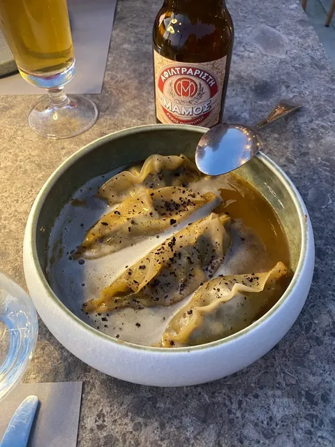 🇬🇷 Must-Visit Restaurant in Kalamata, Greece! 🍴