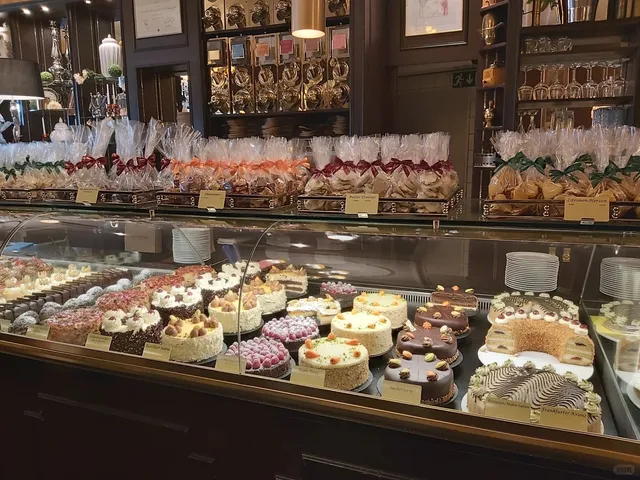 🇩🇪 Wiesbaden’s Best-Kept Secret: A Timeless Café Experience