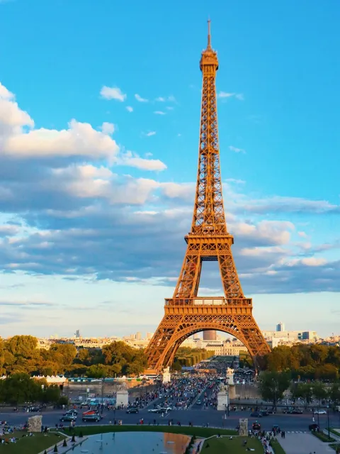 A Journey Through Paris's Literary and Artistic History! 🎨🗼📸（1）