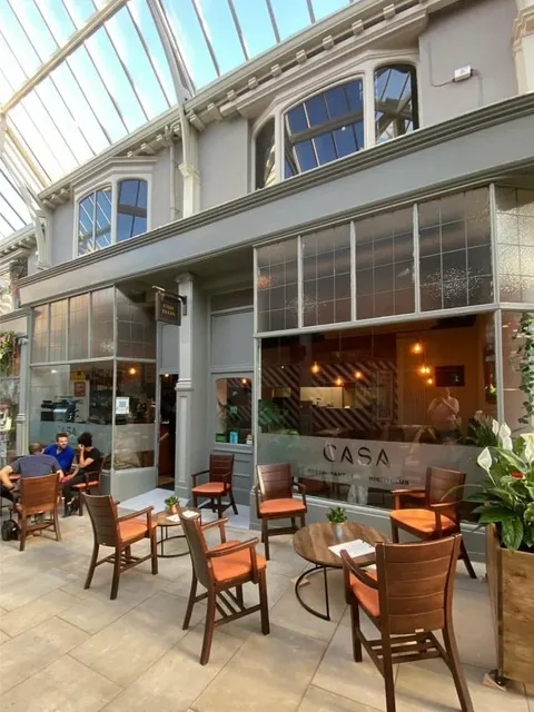 🇬🇧 Leeds Shopping Guide: 4 Must-Visit Malls for Food & Fashion! 🛍️