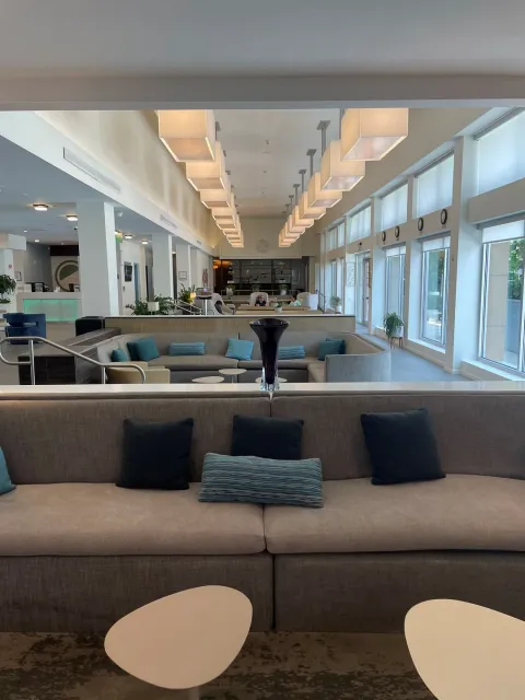 Element Miami Airport – More Than Just an Average Airport Hotel! 🏨✈️