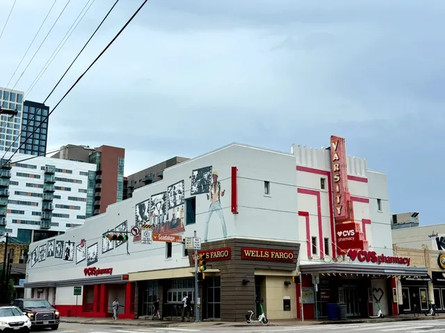 Austin Day Trip: BBQ, Politics & Campus Vibes! 🍖🏛️
