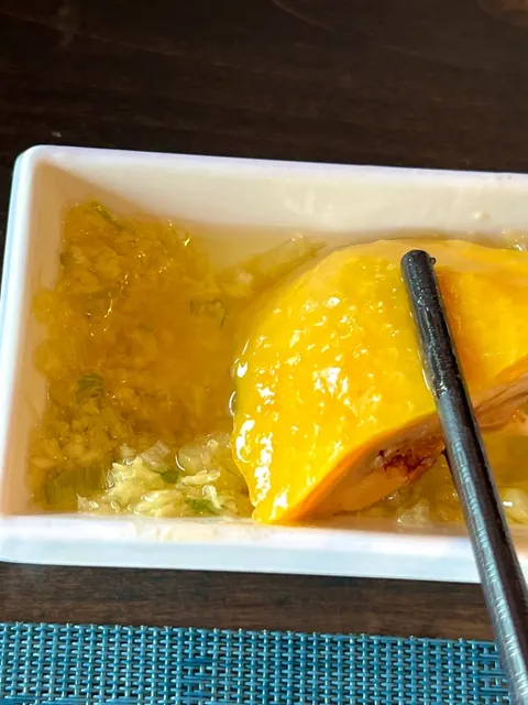 This Hole-in-the-Wall Serves LEGENDARY Cantonese Fare! 🤯🍗