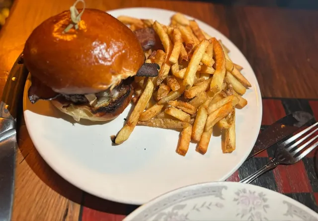 Philadelphia Old City French Food Review | Royal Boucherie 🇫🇷✨