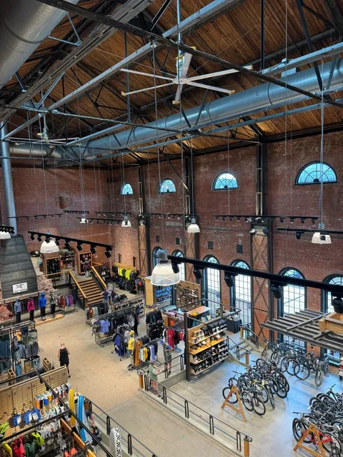 🏔️ REI Denver – An Outdoor Lover’s Paradise! 🎒✨