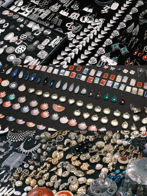 🇹🇷 Istanbul’s Best-Kept Secret: Feriköy Flea Market! ✨