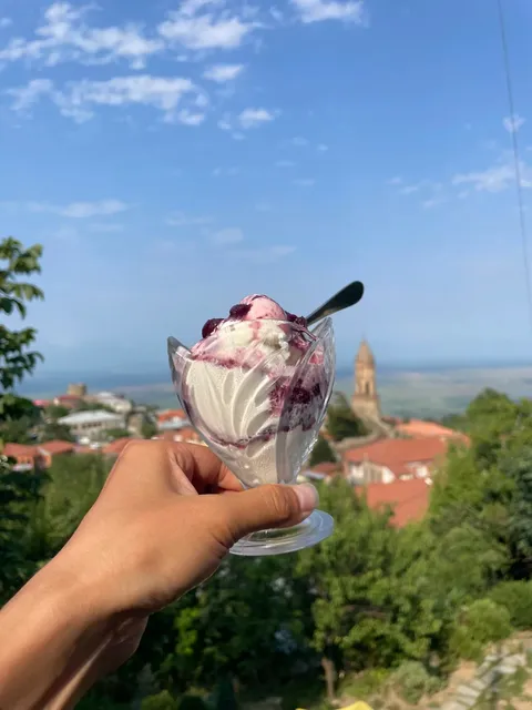 For a Taste of Wine Ice Cream, Sighnaghi Is Totally Worth It! 🍷🍦