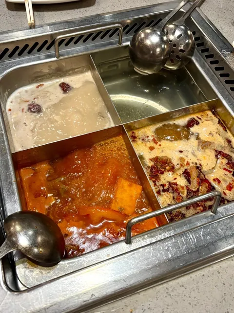 🇺🇸 Haidilao in Rowland Heights is Amazing! AYCE Hot Pot Feast 😭