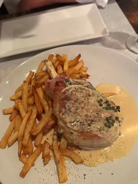 Philadelphia | The Little 🇮🇹 Bistro That Even Pasta-Skeptics Dream 