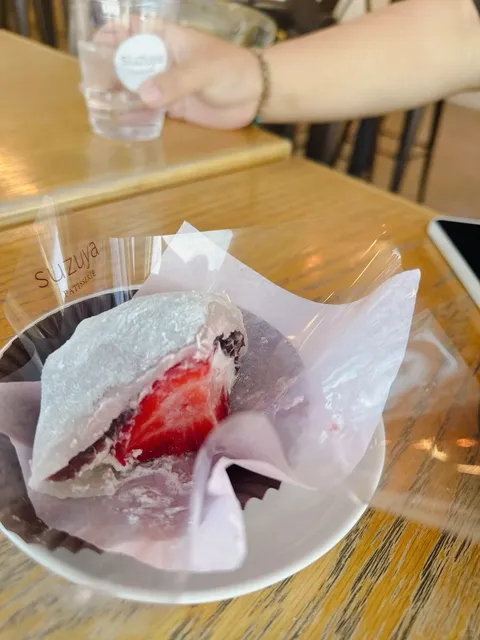 A Japanese Dessert Shop Where You’ve Got to Be Quick! 🍰⚡