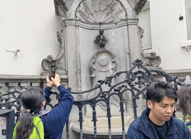Belgium Travelogue - Episode 11: The Peeing Little Boy Statue