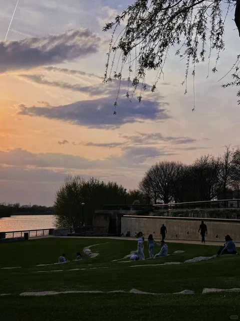 Leisurely Moments by White River, Indianapolis 🌿🌅