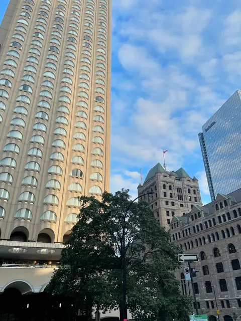 🇨🇦 3-Night Stay in Montreal! This Hotel is a DREAM 🤩