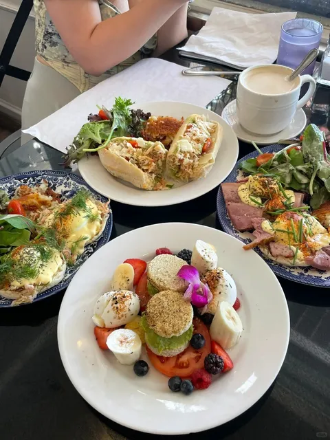 AZ Store Visit: Scottsdale's Stylish French-Style Brunch Spot