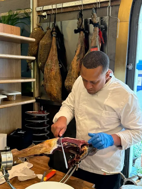 🇪🇸 Madrid's Ten con Ten - Worth a Second Visit! ✨🍽️