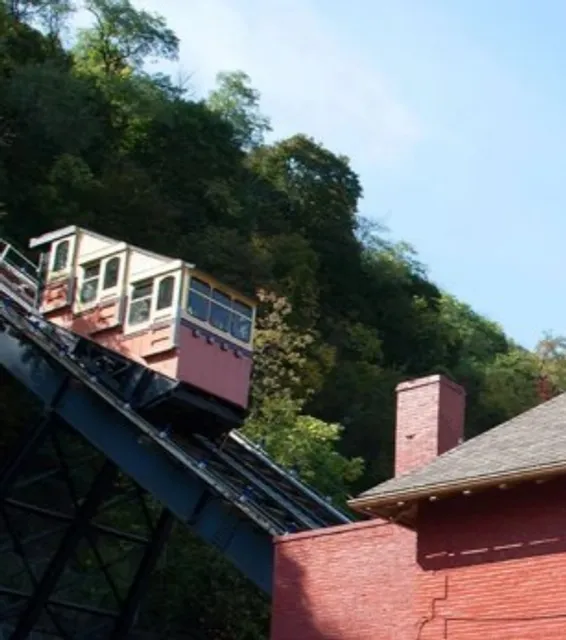 🚠 Monongahela Incline - Pittsburgh's Moving Time Machine! 🌇