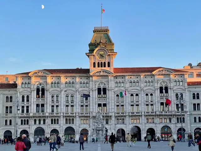 🇮🇹 Trieste, Italy - Where History Meets the Sea 🌊