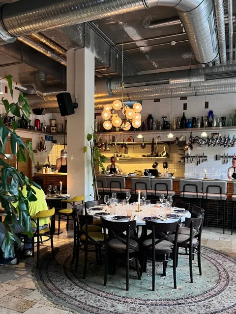 Come to Berlin| this restaurant, Berta! 🍽️🙅‍♀️🙅‍♂️