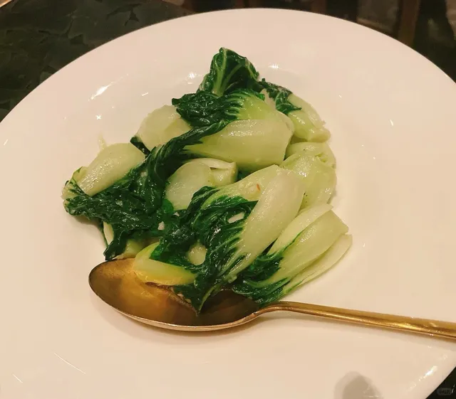 🌟 Vegas Travel Diary: Food Hits & Misses 🎰🍽️