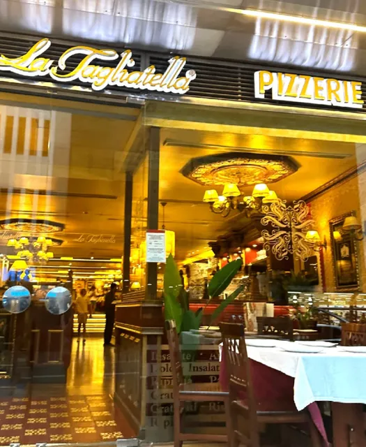 Valencia | Medieval atmosphere restaurant