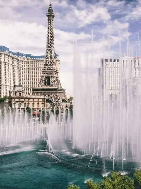 🌴✨ Bellagio Las Vegas: Where Luxury Meets the Fountain Symphony 