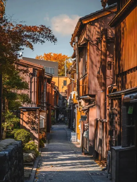 Japanese Small Towns 🏞️🍁