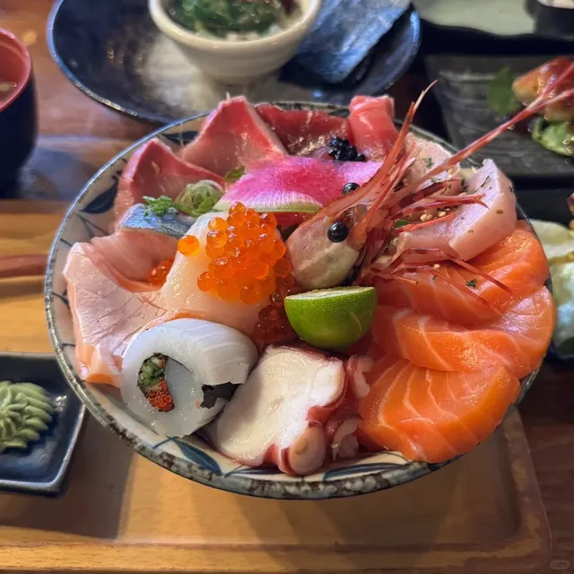  This Sushi Spot Outshines All the Trendy Places!