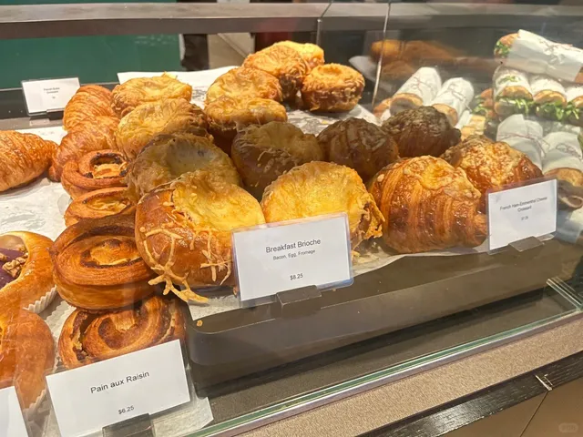 🌲🥐 Seattle's Viral Bakery — La Fête Visit Notes