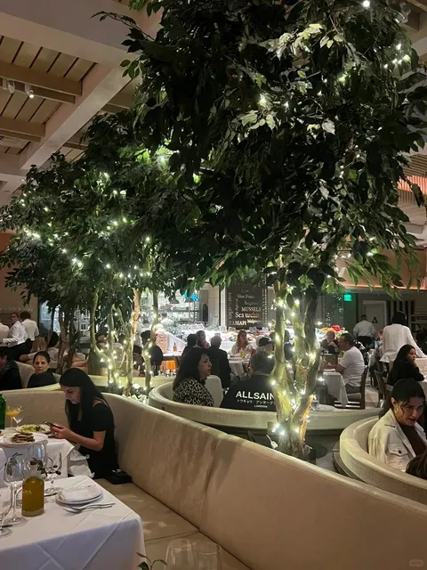 This Lobster Pasta in LA is My Ultimate Comfort Food When Stressed!