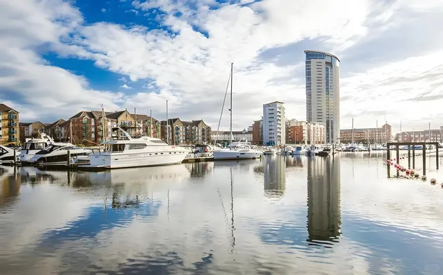 🇬🇧 UK｜Swansea Travel Guide 🌊✨