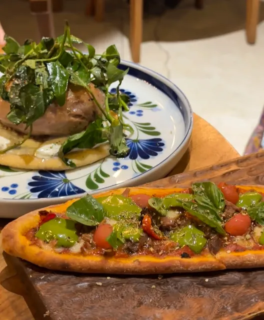 Sri Lanka’s Hidden Greek Gem 🇬🇷 Colombo’s Nikki